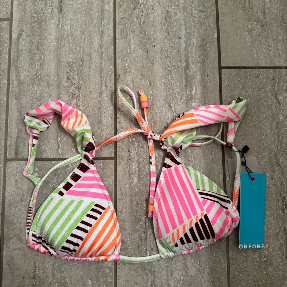 One One Bikini! - Picture 3 of 6